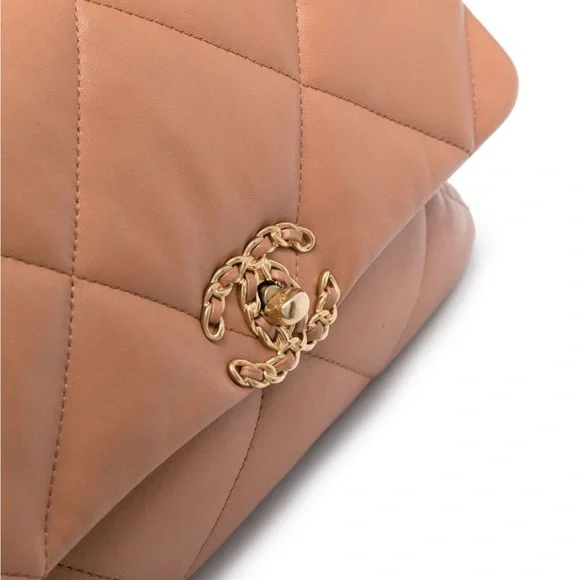 Chanel 19 large ( not maxi ) - Picture 3 of 16